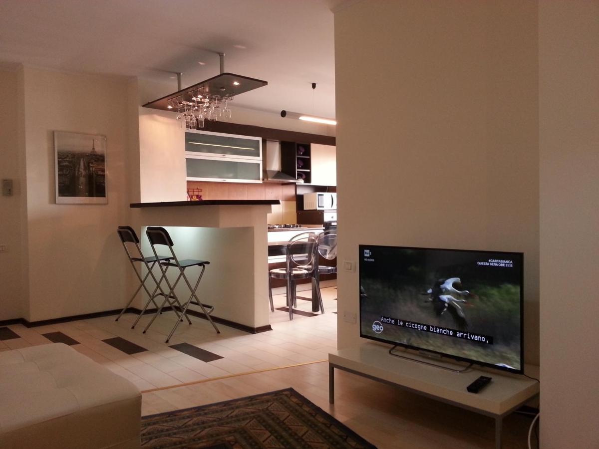 Apartment 3 Rooms Elegant Bucharest Exterior photo